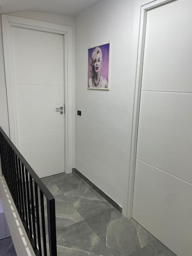 Apartamento Casa Krizia 1 Nápoles Exterior foto