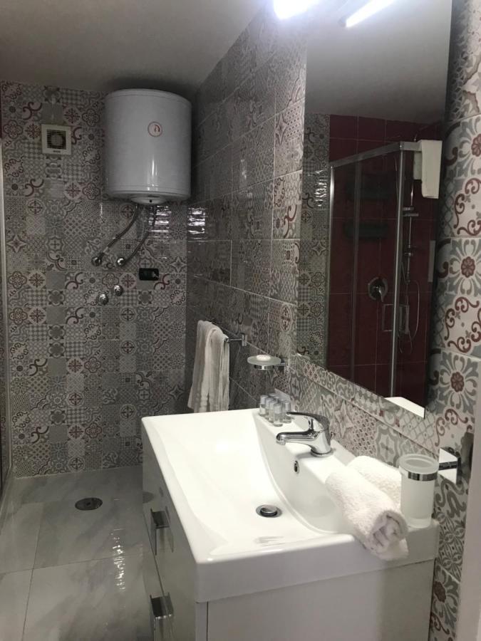 Apartamento Casa Krizia 1 Nápoles Exterior foto